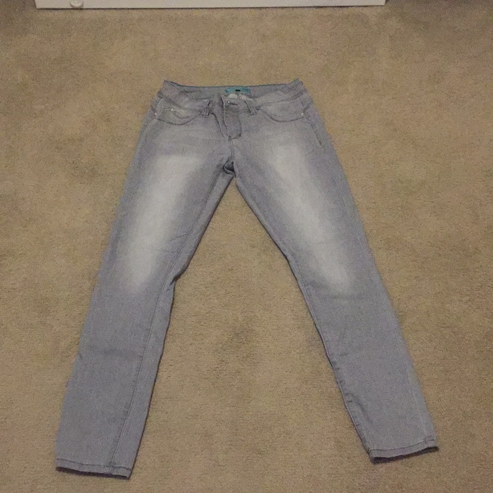 Grey skinny jeans!